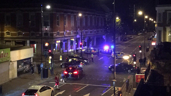 Suspect Arrested After Colliding With Pedestrians in London Suspect Arrested After Colliding With Pedestrians in London