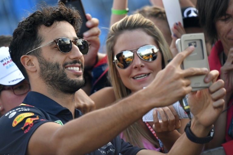 'Elbows out' for Ricciardo at Hungary GP