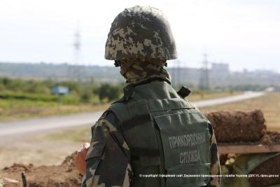 Бойовики обстріляли з гранатометів КПВВ “Золоте” Бойовики обстріляли з гранатометів КПВВ “Золоте”