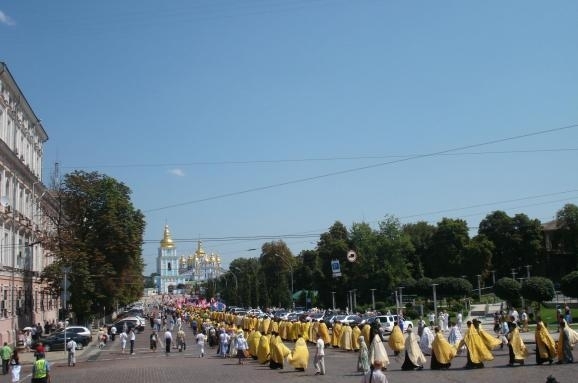 На маршруті Хресної ходи знайшли дві гранати На маршруті Хресної ходи знайшли дві гранати