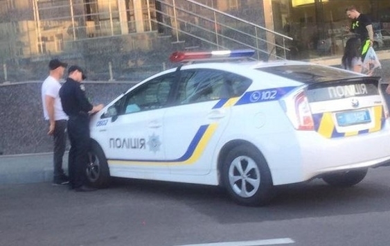 Патрульні поліцейські оштрафували одіозного Ківу — журналіст Патрульні поліцейські оштрафували одіозного Ківу — журналіст