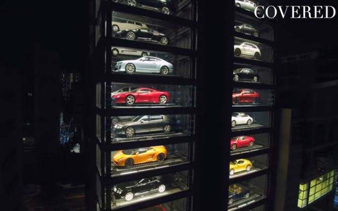 У Сінгапурі відкрили автомат з продажу елітних автомобілів з'явилося яскраве відео