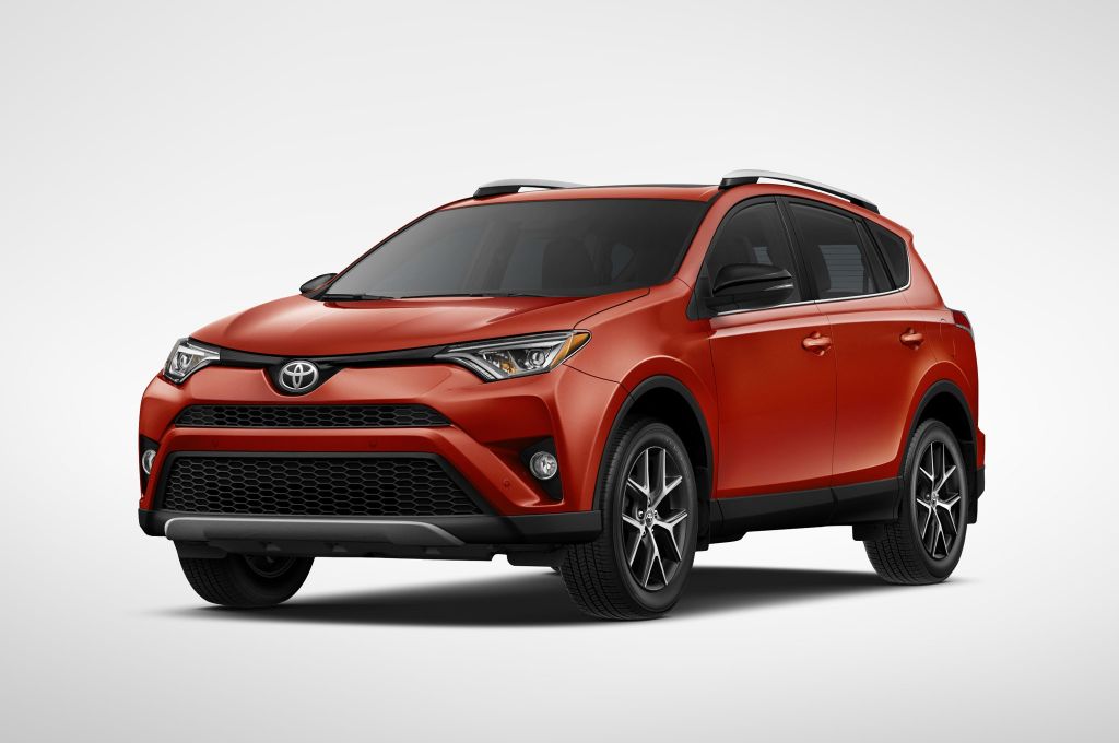 Тойота RAV4 остается бестселлером марки на рынке России