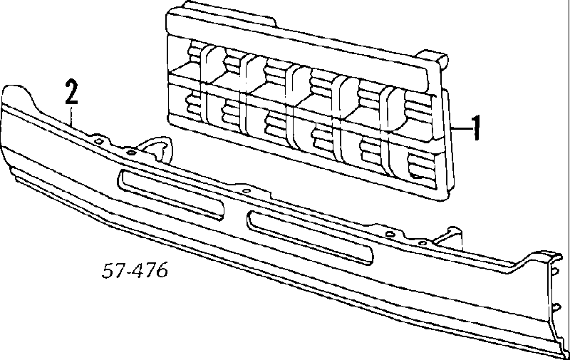 Эмблема решетки радиатора на Mitsubishi Pajero I 
