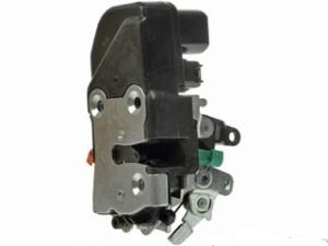 K55136347AD Fiat/Alfa/Lancia fecho da porta dianteira esquerda