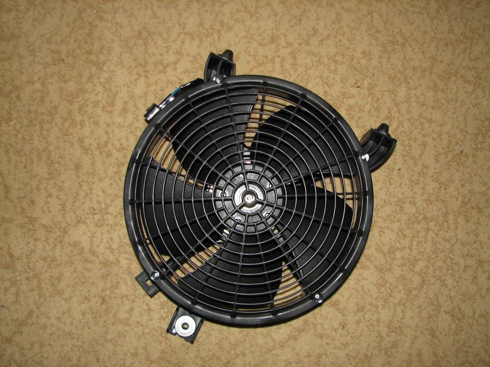 Difusor do radiador de aparelho de ar condicionado, montado com roda de aletas e o motor para Mitsubishi L 200 (KA_T, KB_T)