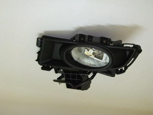 Luzes de nevoeiro esquerdas para Mazda 3 (BK12)