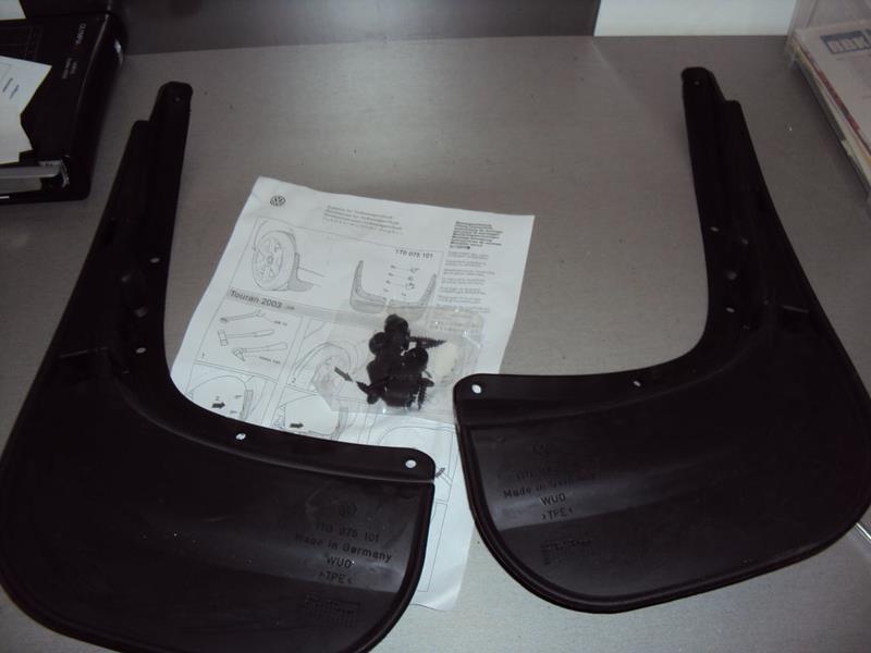 Брызговики задние, комплект на Volkswagen Touran I 1T1, 1T2