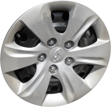 Колпак колесного диска на Hyundai Elantra MD