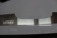 Placa sobreposta do pára-choque traseiro superior de proteção (degrau-grampo dobrável) para Suzuki SX4 (GY)