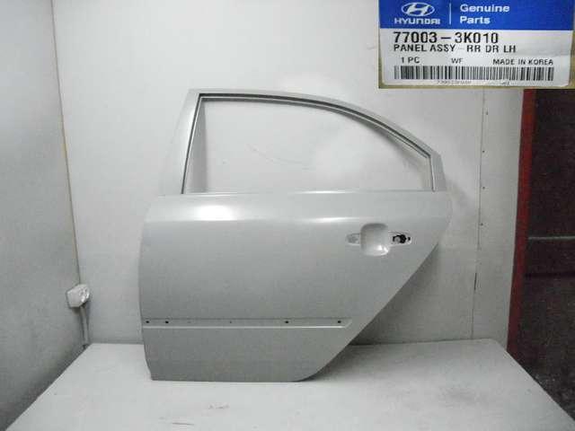 Porta traseira esquerda para Hyundai Sonata (NF)