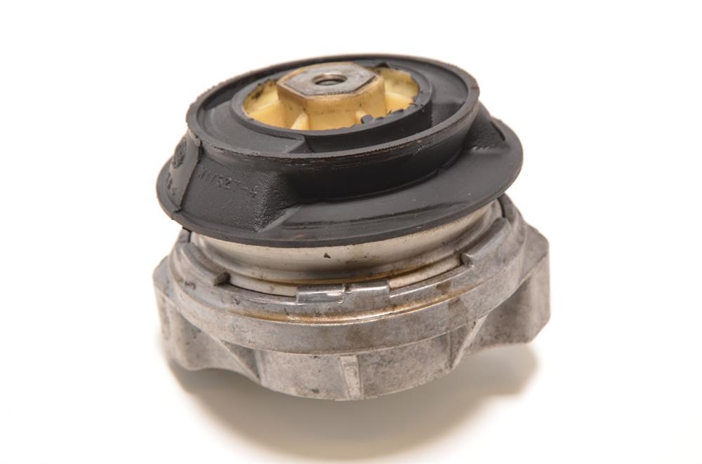 Подушка (опора) двигателя, левая/правая VAG 4D0199381J цена, от 188.74 USD