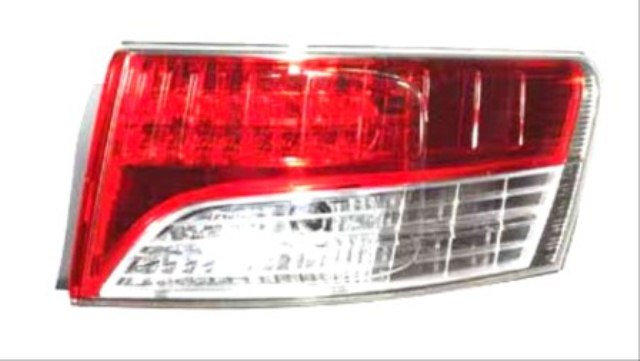 Lanterna traseira direita externa para Toyota Avensis (T27)