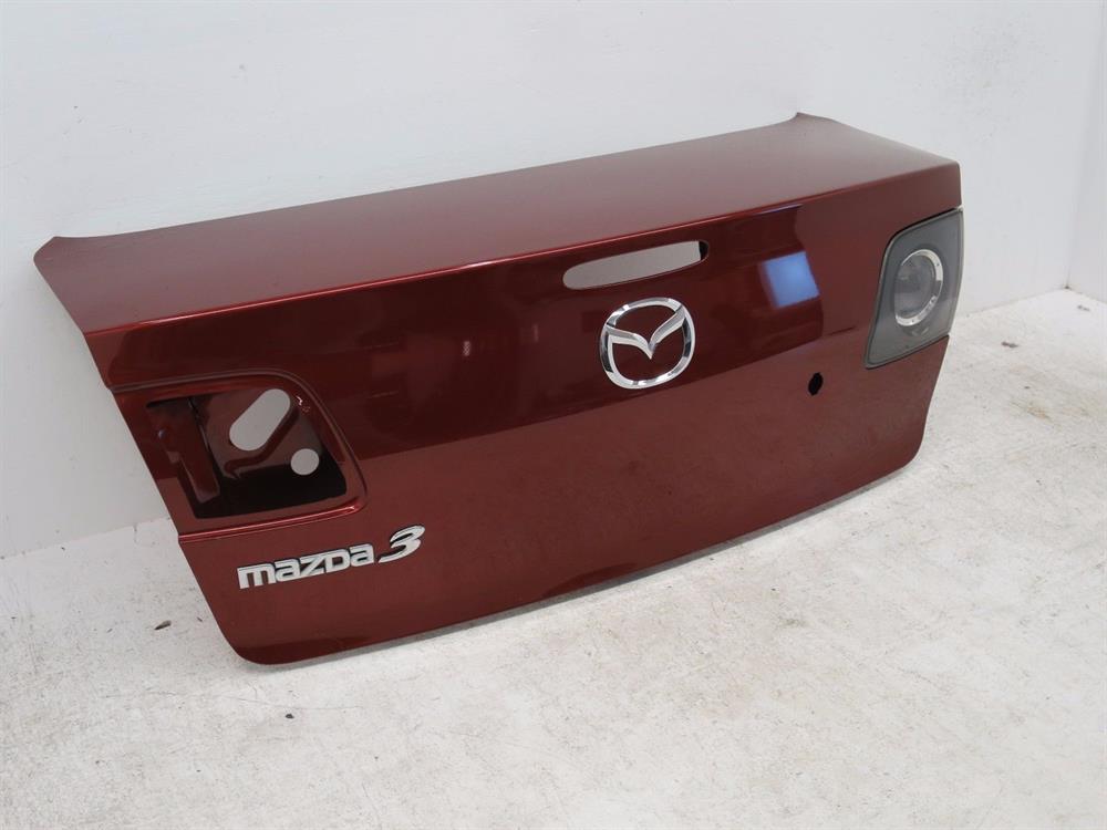 Крышка багажника на Mazda 3 BK12