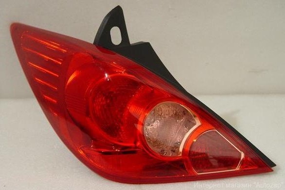 Lanterna traseira esquerda para Nissan Tiida (C11X)