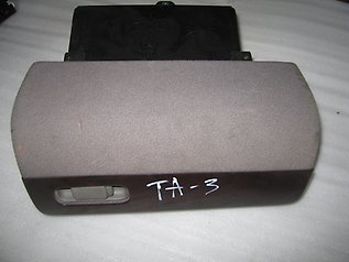 Крышка перчаточного ящика (бардачка) на Honda Accord VII 