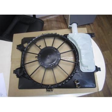Диффузор радиатора охлаждения на Hyundai Elantra MD
