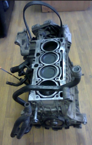 Блок цилиндров двигателя на Seat Ibiza III 