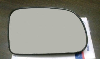 Зеркальный элемент зеркала заднего вида левого на SsangYong Actyon CJ