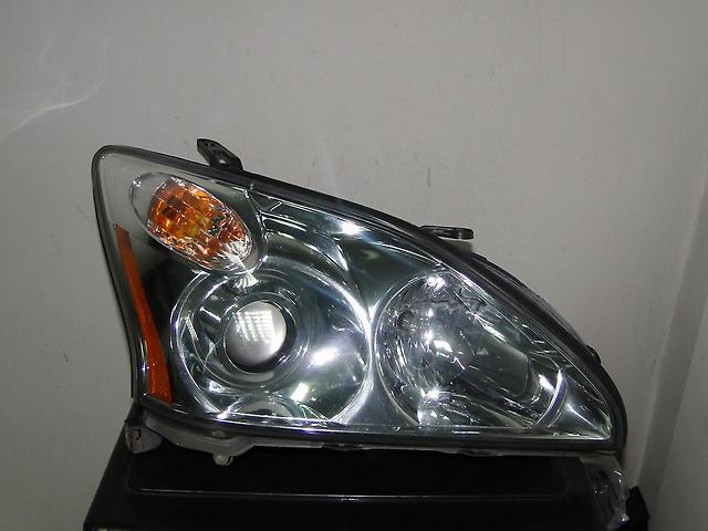 8114548230 Toyota luz direita