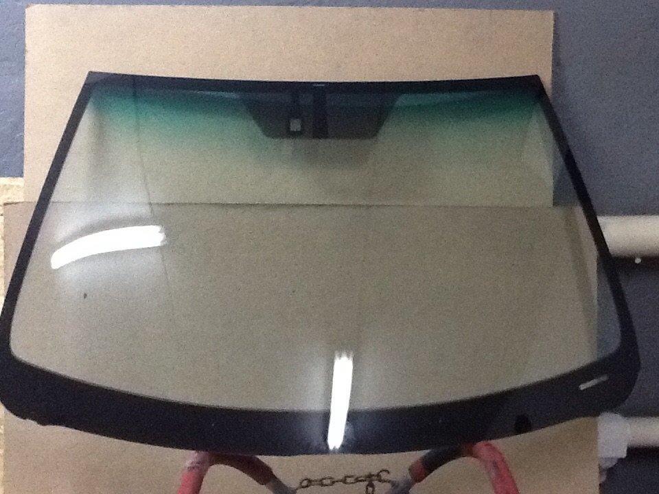 Лобовое стекло на Toyota Venza AGV1, GGV1