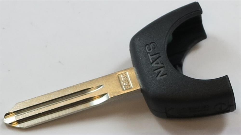Ключ-заготовка на Nissan Primera WP12