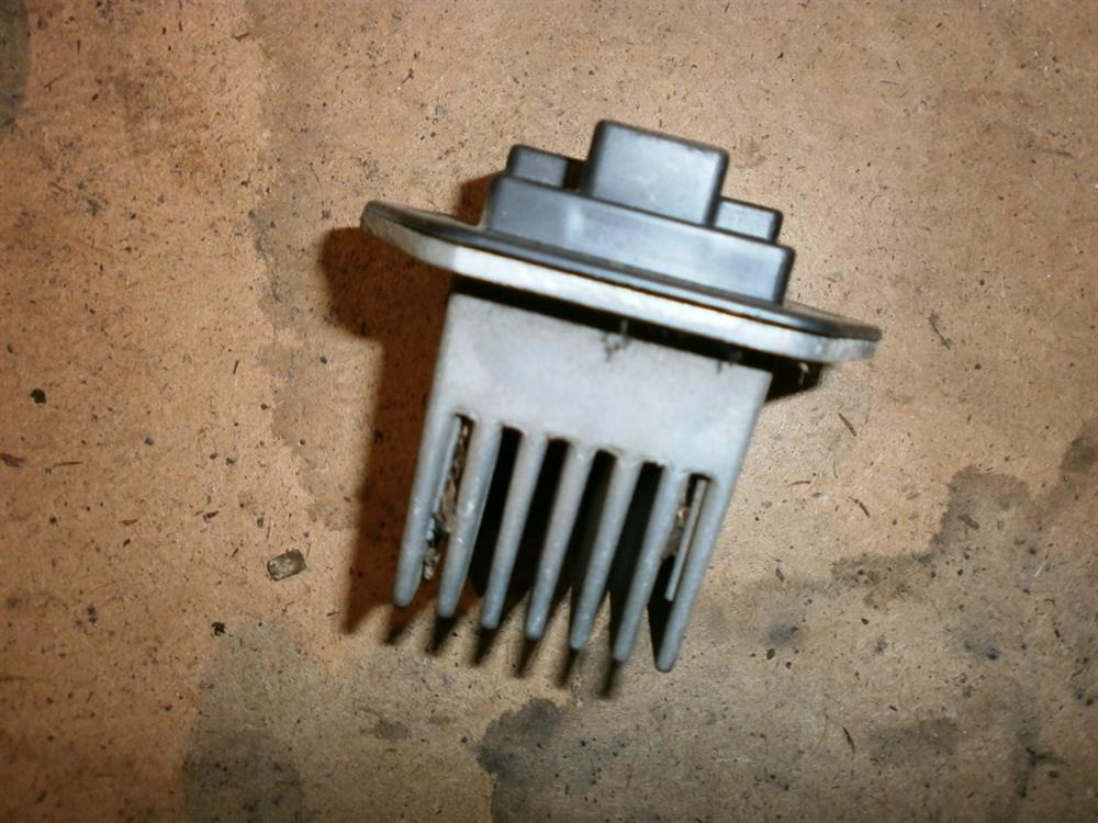 Resistor (resistência) de ventilador de forno (de aquecedor de salão) para Mitsubishi L 200 (KA_T, KB_T)