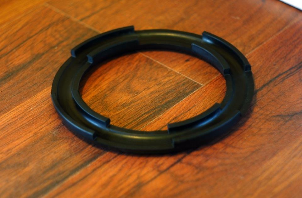 Проставка (резиновое кольцо) пружины передней верхняя на Subaru Forester S13, SJ