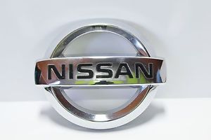 Эмблема решетки радиатора 62890EB300 Nissan/Infiniti