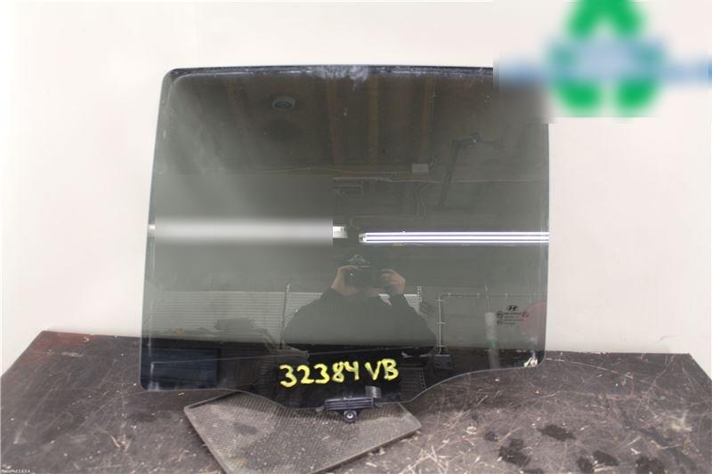 834102B020 Hyundai/Kia vidro da porta traseira esquerda