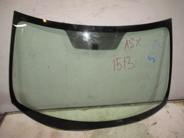 Лобовое стекло на Mitsubishi Pajero IV LONG 
