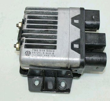 Regulador de revoluções de ventilador de esfriamento (unidade de controlo) para Volkswagen Multivan (7HM)