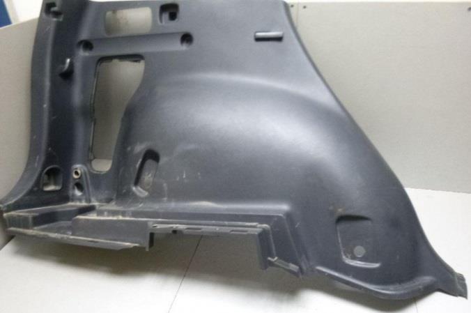 Облицовка задней панели багажника на Toyota RAV4 III 
