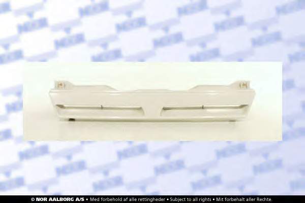 Решетка радиатора на Nissan Sunny II N13