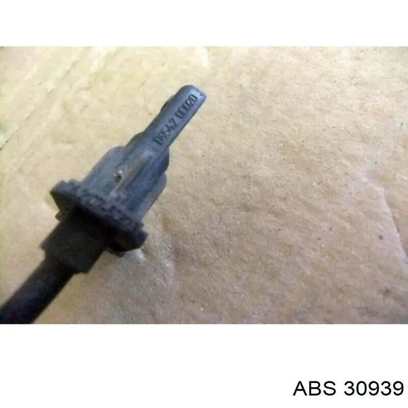 Датчик АБС (ABS) передний правый GE7C4370XB Mazda