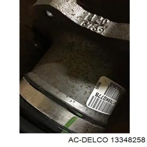 Полуось (привод) передняя правая AC Delco 13348258