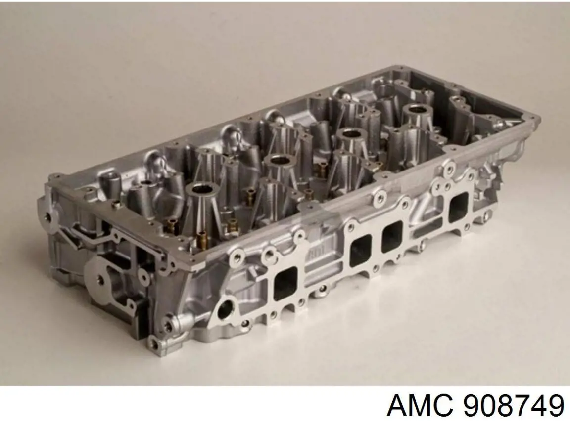 6M346049AF Ford Головка блока цилиндров