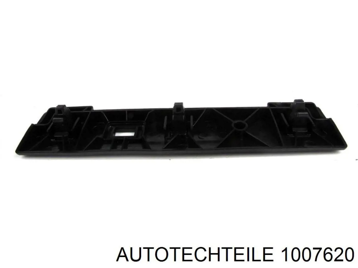 Накладка двери задней левой нижняя Autotechteile 1007620 цена, от 15.53 USD