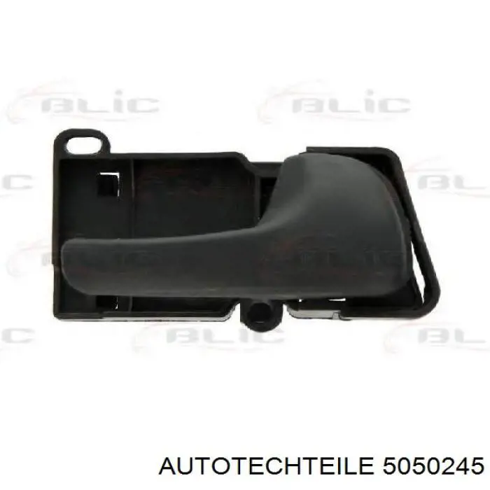 Накладка петли задней распашной двери Autotechteile 5050245 цена, от 14.40 USD