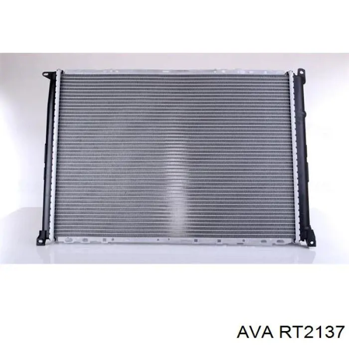 Радиатор 8660000469 Renault (RVI)