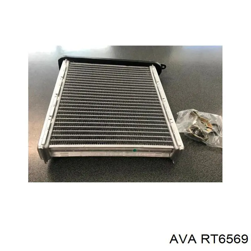 RT6569 AVA Радиатор отопителя салона