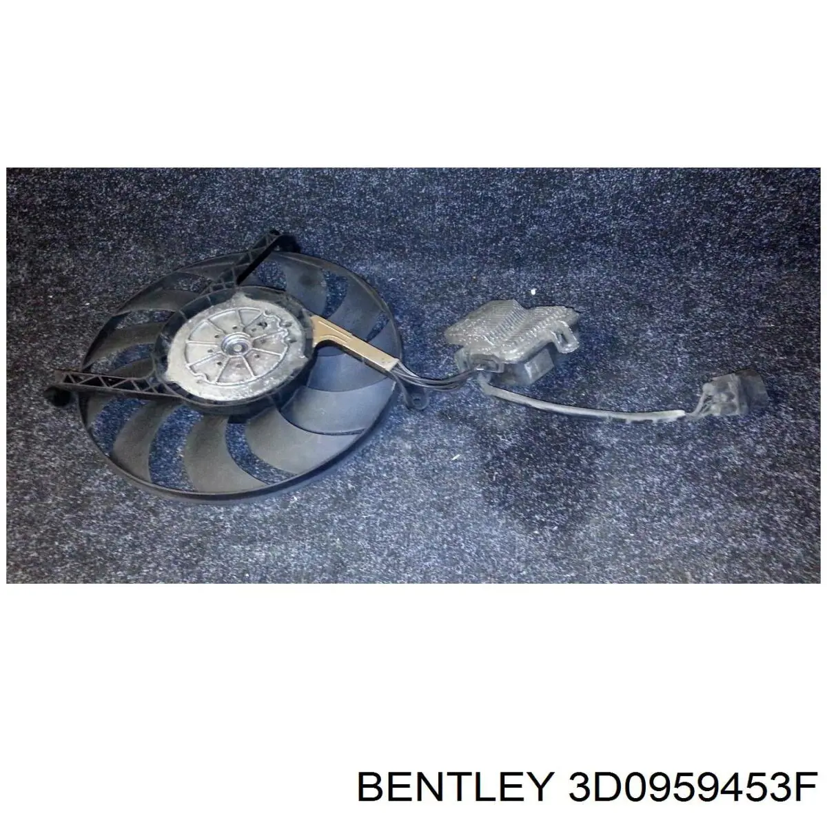 3D0959453F Bentley Вентилятор кондиционера, левый