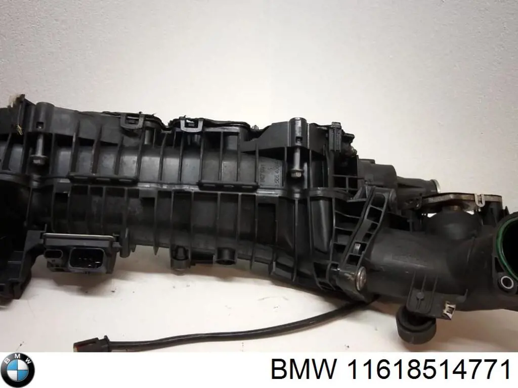 Впускной коллектор 11618514771 BMW