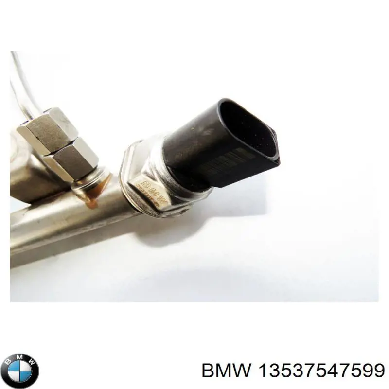 13537547599 BMW Распределитель топлива (рампа) правый