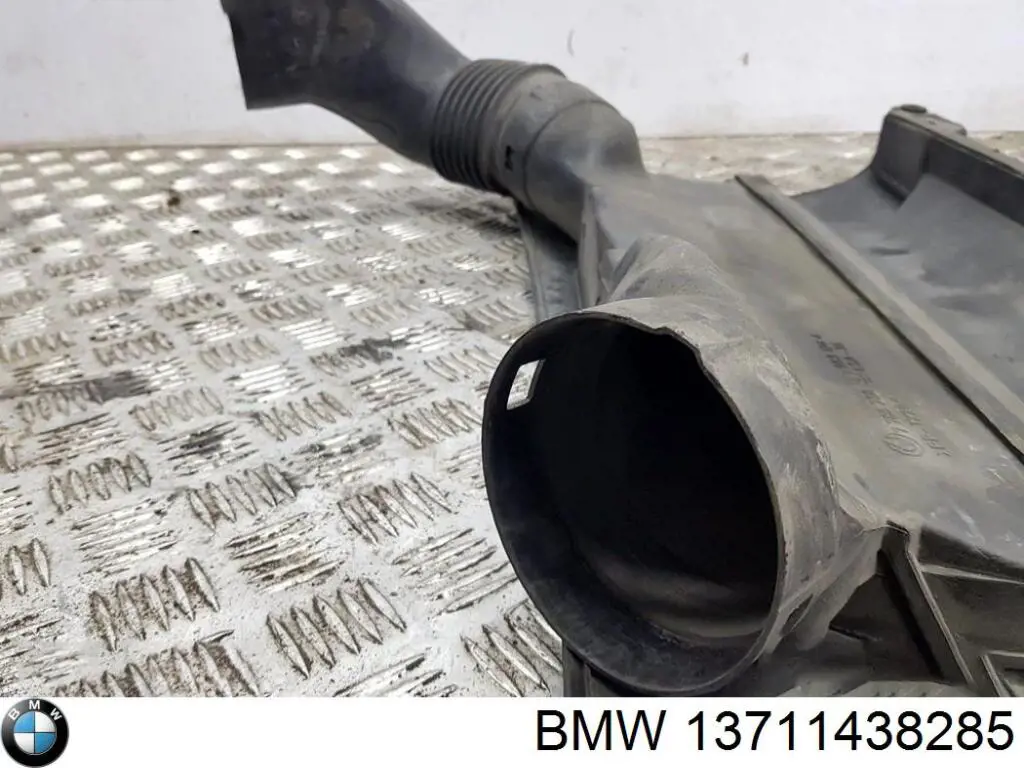 Патрубок расходомера воздуха 13717523727 BMW