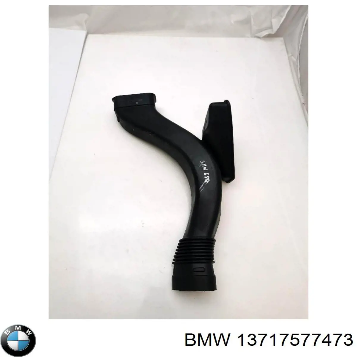 Патрубок воздушный, вход воздушного фильтра BMW 13717577473 цена, от 25.34 USD