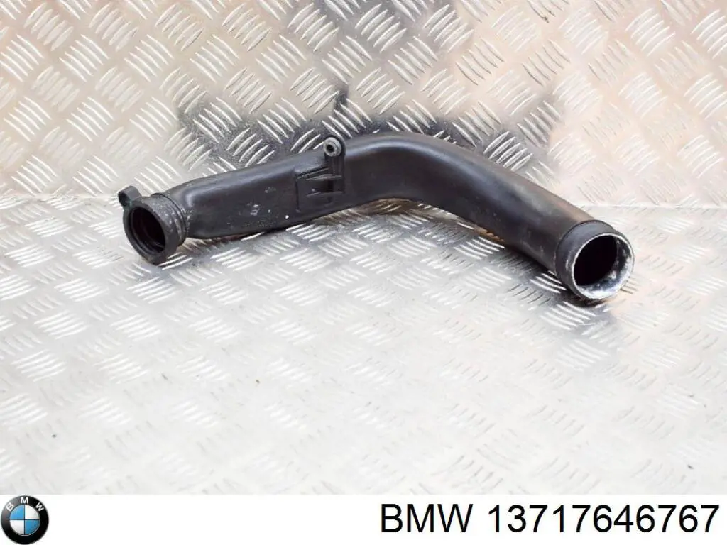 Купить 13717646767 BMW Впускной патрубок воздушного фильтра
