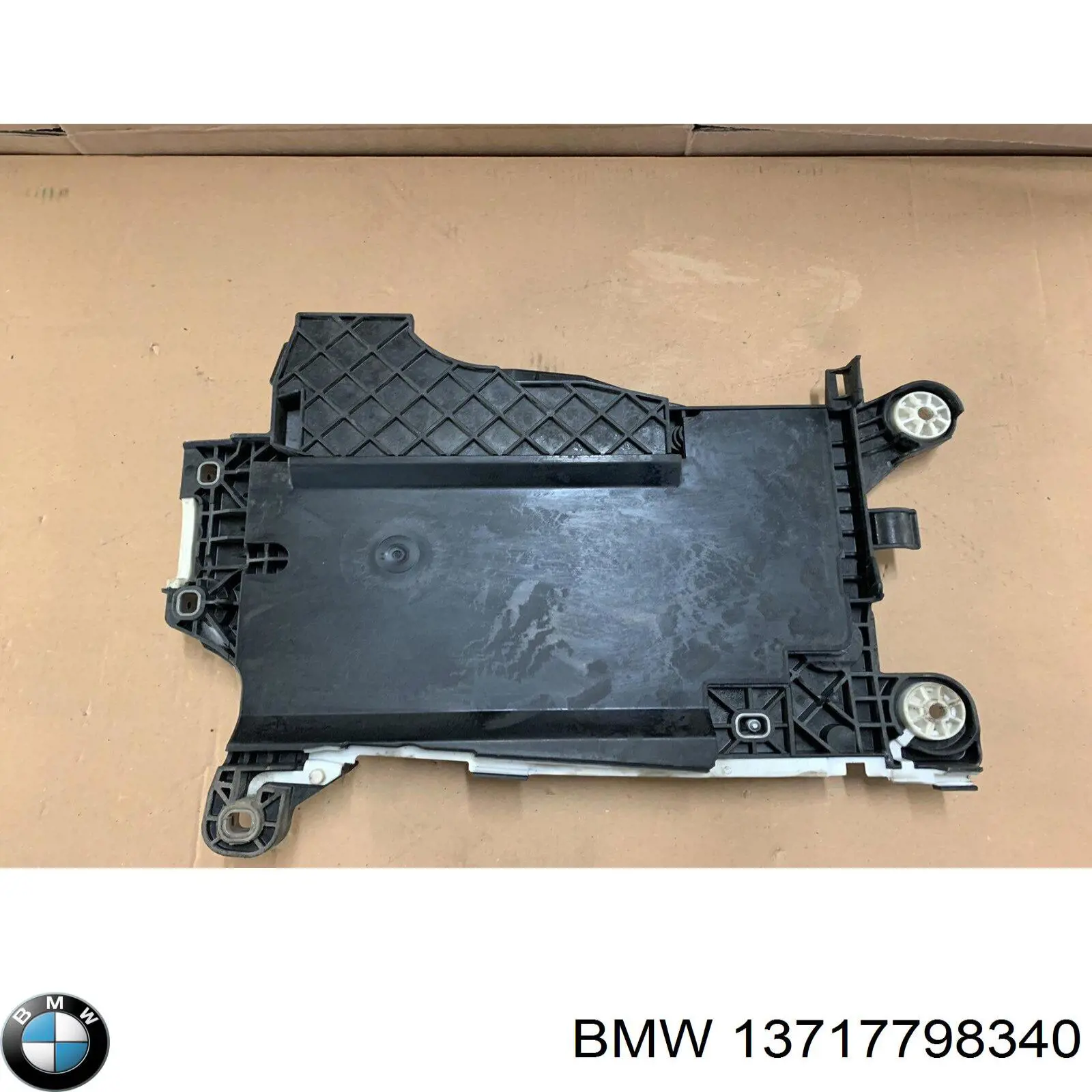 Купить 13717798340 BMW 