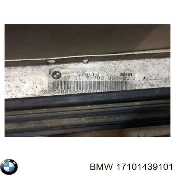 17101439101 BMW Радиатор основной