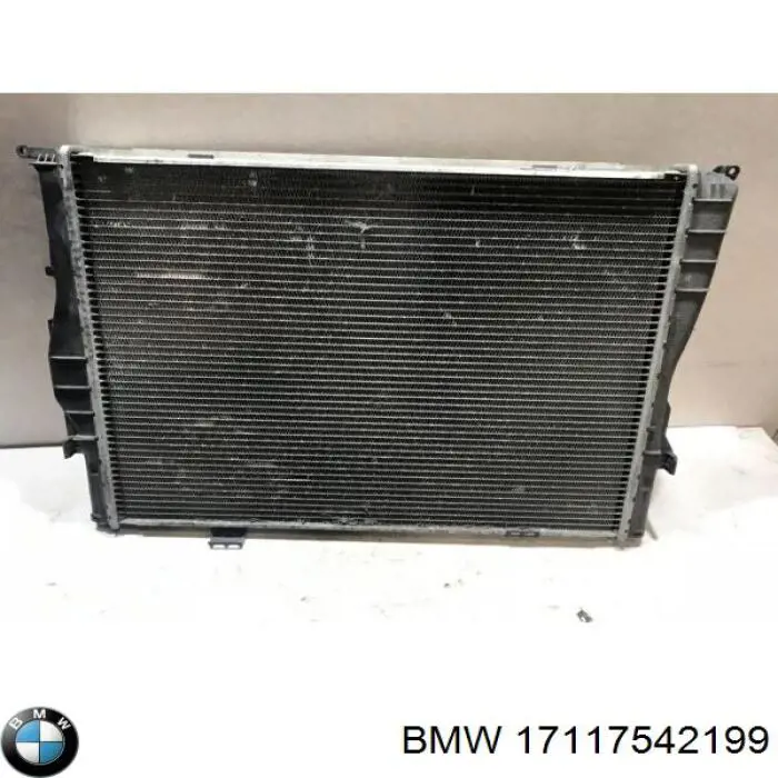 17117542199 BMW Радиатор основной
